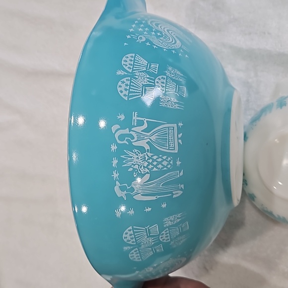 Vintage Pyrex Amish Blue Butterprint Bowls! - Picture 11 of 17